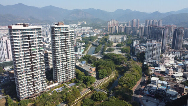 航拍廣東省東莞市清溪鎮(zhèn)城市風(fēng)光