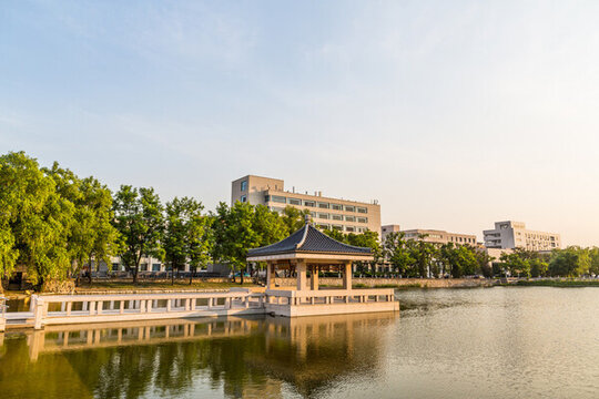 天津大學(xué)敬業(yè)湖