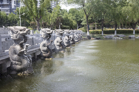 南池公園九龍疊水