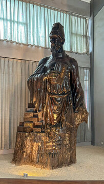 古代人物烏木雕刻展示