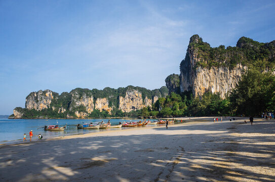 泰國甲米萊利島喀斯特地貌海灘風(fēng)光