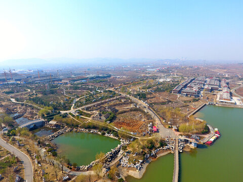 航拍城市湖畔及周邊景觀