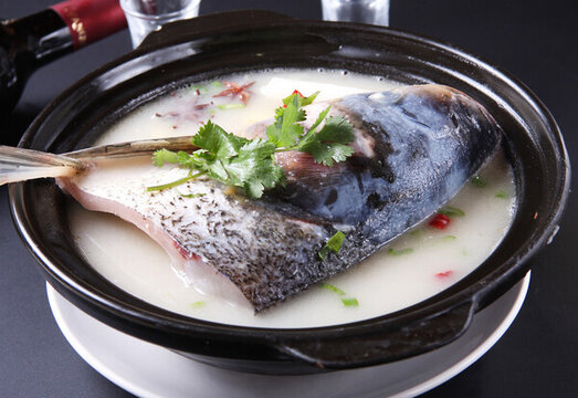 砂鍋大魚(yú)頭