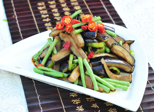 豆角炒茄子美味菜肴