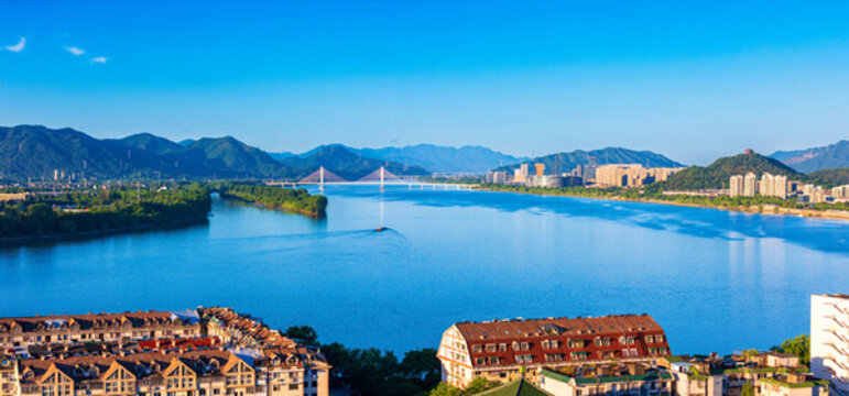杭州市富陽區(qū)富陽大橋城市環(huán)境