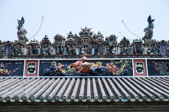 廣州陳家祠中式古建筑屋頂精美裝飾