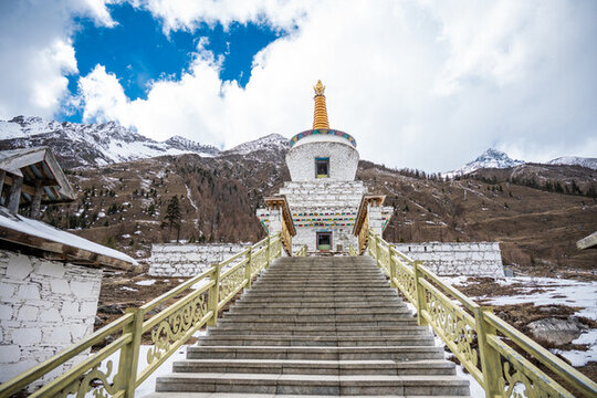 阿壩州四姑娘山雙橋溝景區(qū)
