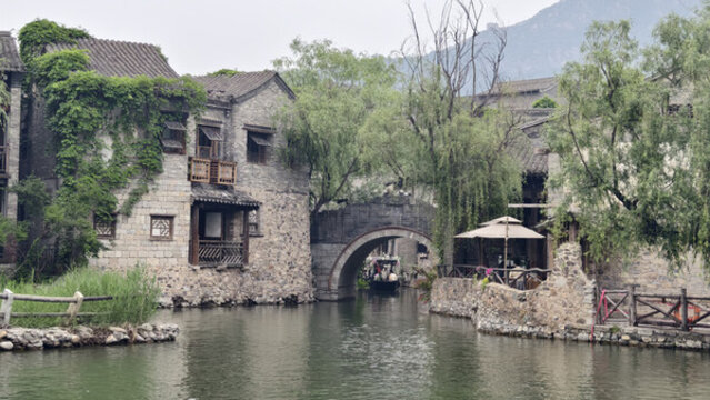 古色古香的水鄉(xiāng)橋畔景致
