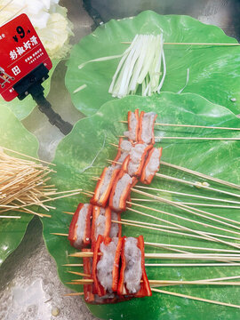 美味荷葉串燒食材展示