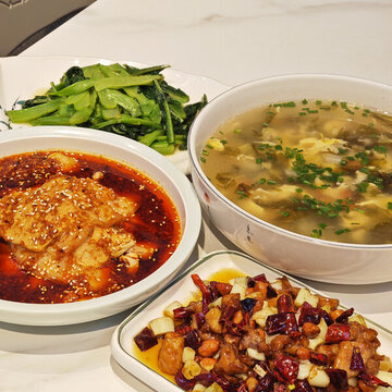 多樣美味中式家常菜組合