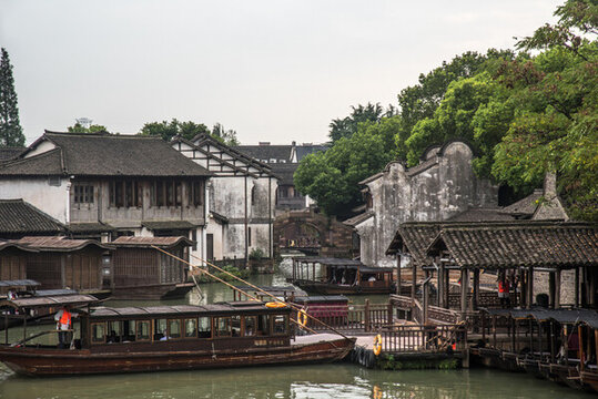 烏鎮(zhèn)江南水鄉(xiāng)古樸游船景致