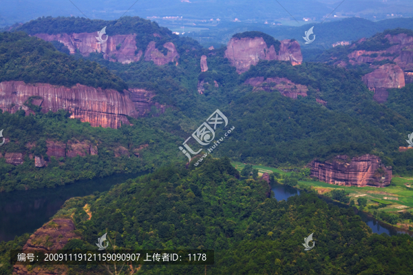 丹霞山風(fēng)貌