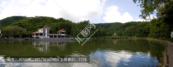 美麗湖景