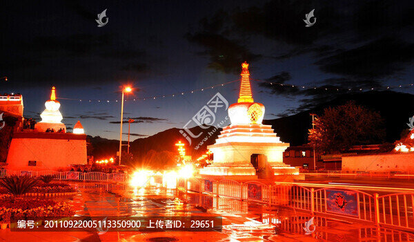 布達(dá)拉宮的夜景