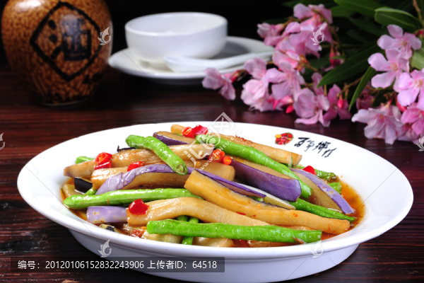 長(zhǎng)豆角炒茄子