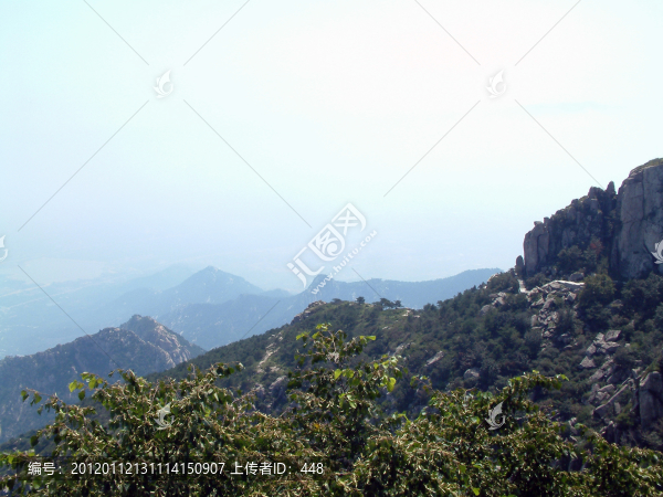 山巒