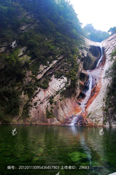 堯山瀑布