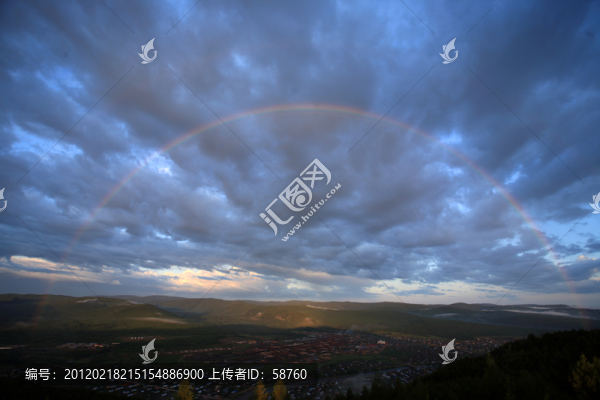 林區(qū)小鎮(zhèn)的彩虹