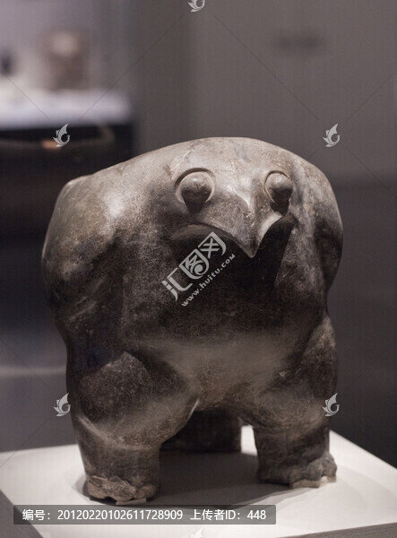 鷹形陶鼎