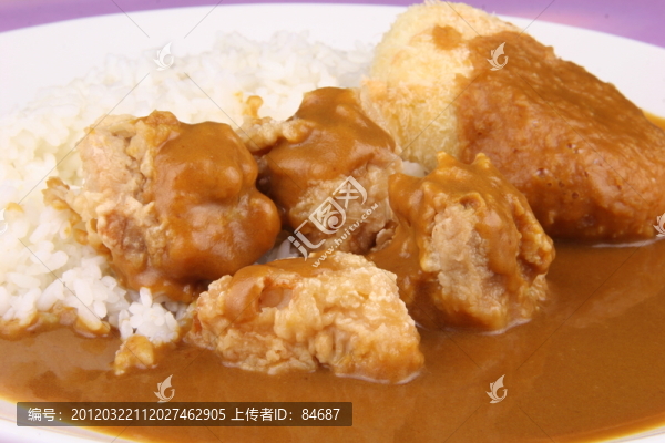 炸雞塊牛肉餅咖喱飯