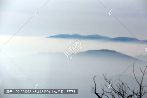 山巒