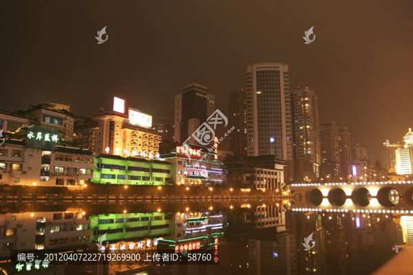 貴陽(yáng),南明河畔的建筑群