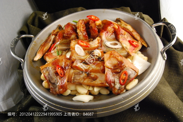 嗜嗜魚(yú)頭皇