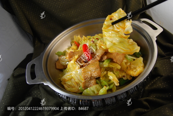 特色干鍋手撕包菜
