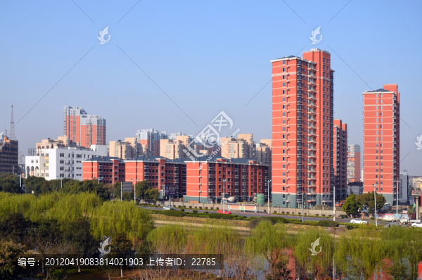 城市晨光