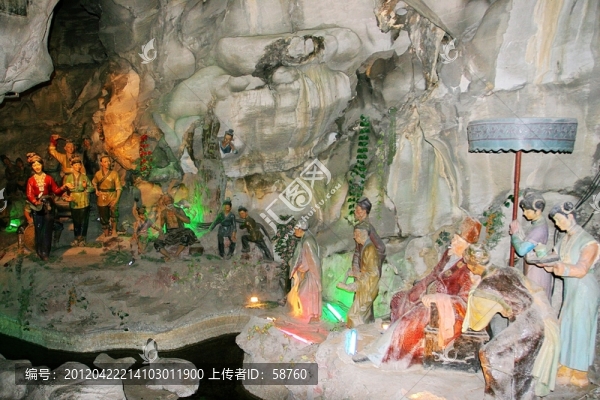 廣西柳州,對歌群雕