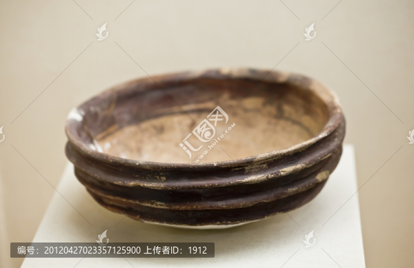 古陶碗