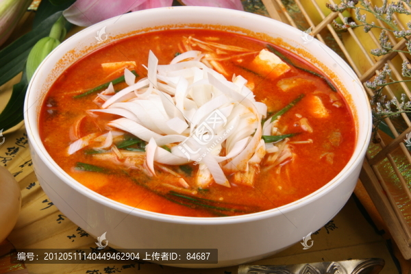 金針菇豆腐面