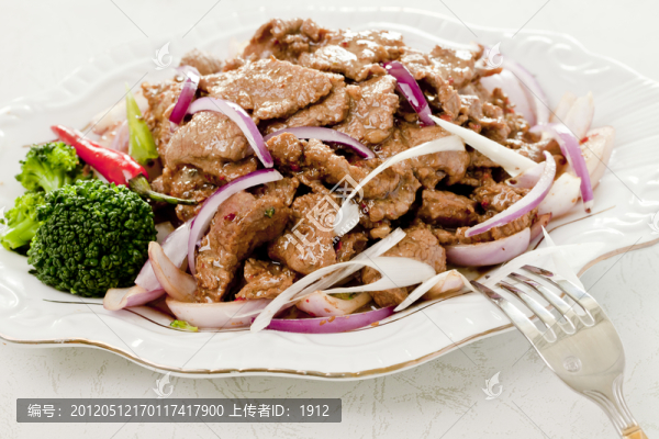 爆炒牛腩