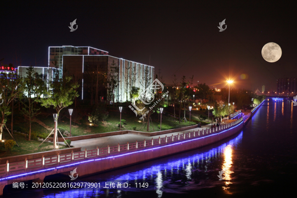 小清河夜色月亮圖