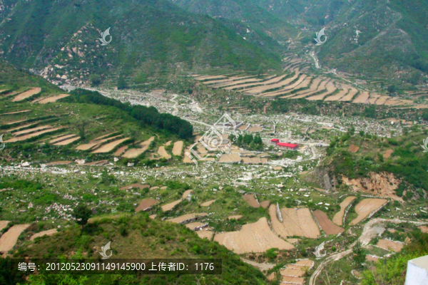 白石山下