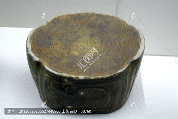 黃釉瓷枕