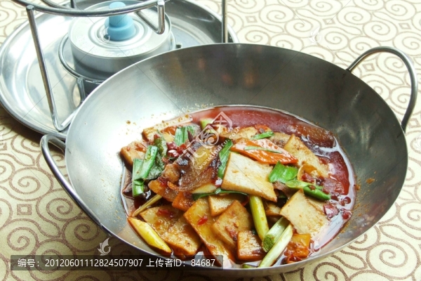 干鍋臘肉杏鮑菇