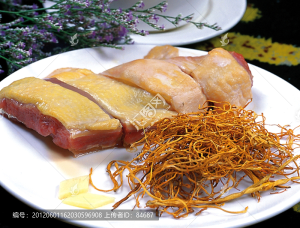 蟲(chóng)草花燉水鴨