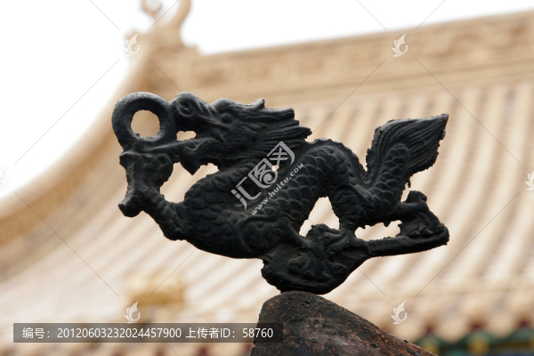 呼和浩特大召,鐵雕龍