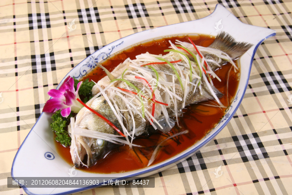 清蒸鱸魚