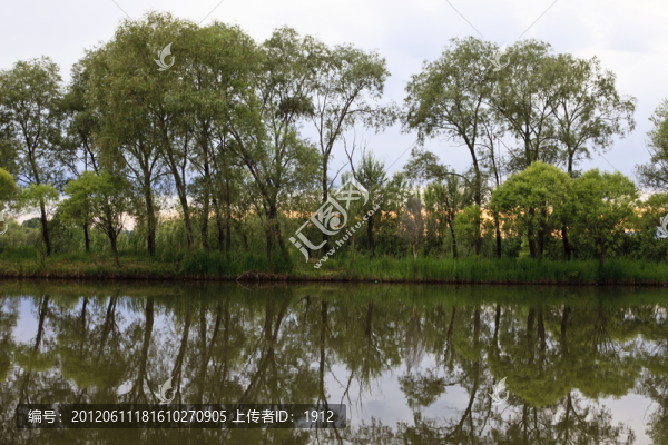 小河