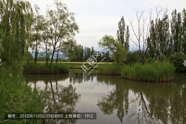 小河