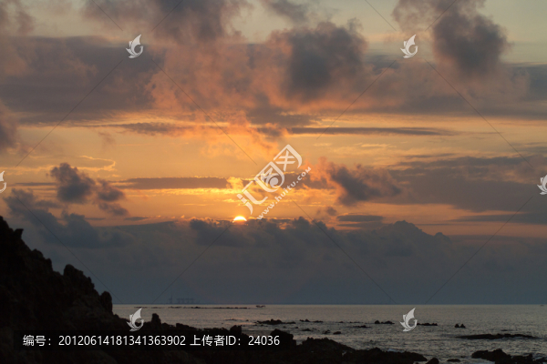 怪石灘日出