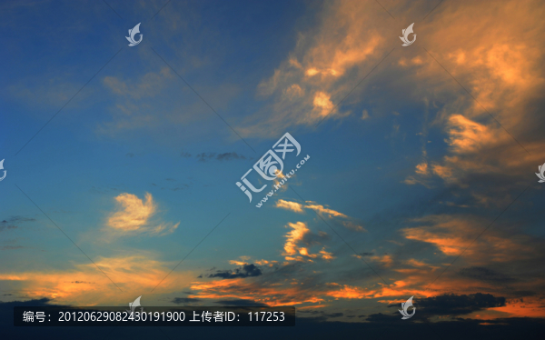天空彩云