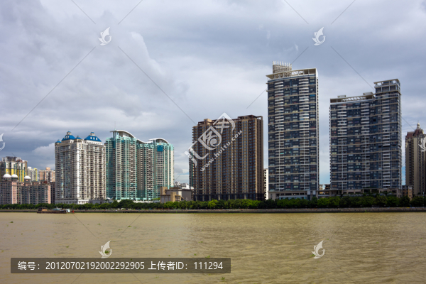江畔住宅
