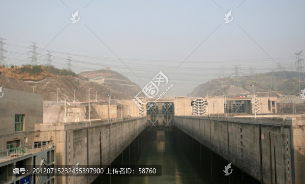 三峽大壩,永久性船閘