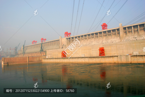 雄偉的三峽大壩