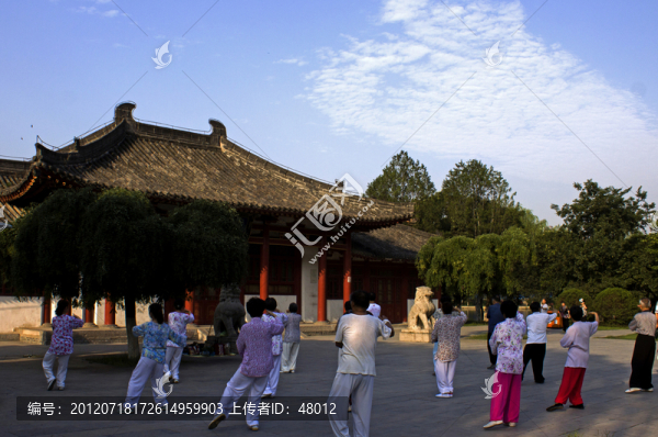 公園晨練