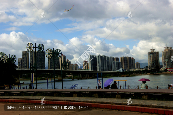江濱風(fēng)光
