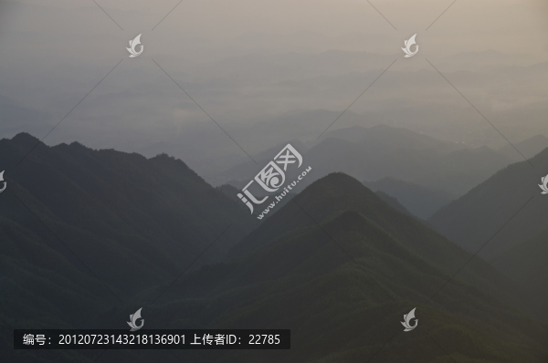 山下人間